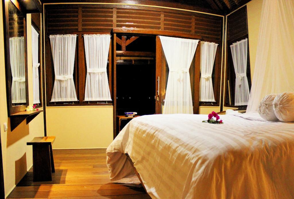 Ary'S Lagoon Bungalow & Hotel Karimunjawa Szoba fotó