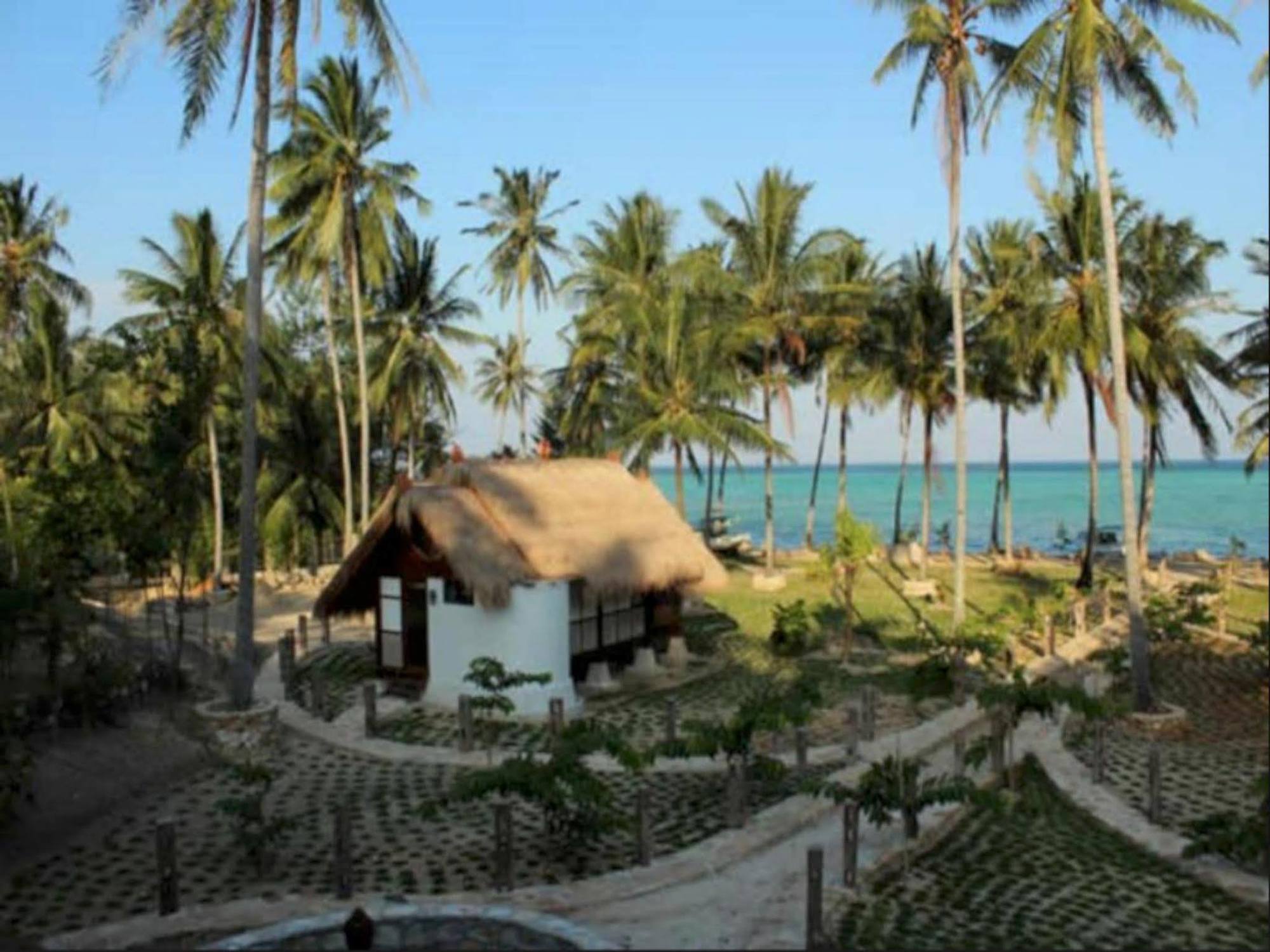 Ary'S Lagoon Bungalow & Hotel Karimunjawa Kültér fotó