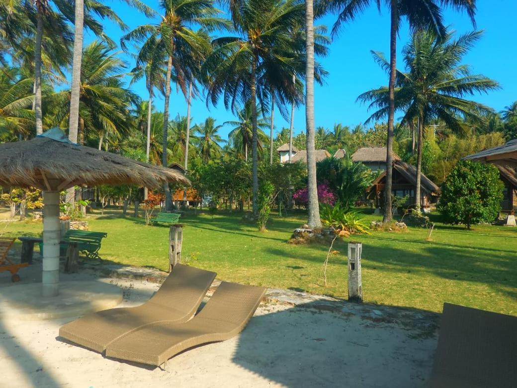 Ary'S Lagoon Bungalow & Hotel Karimunjawa Kültér fotó
